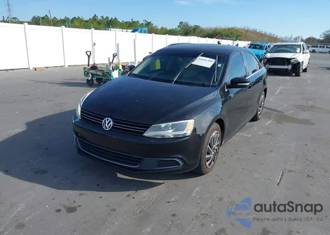 2013 Volkswagen Jetta 2.5L Se from USA, damaged, VIN 3VWDX7AJ7DM355079